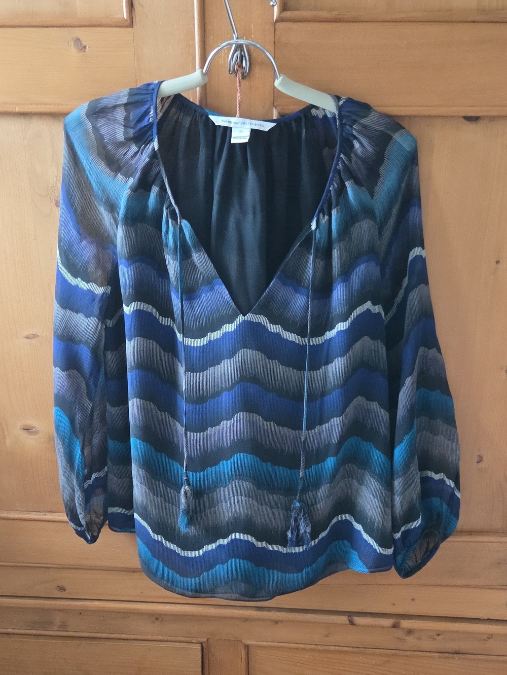 Diane Von Furstenberg Silk Chiffon Blouse Size 10